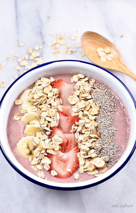 Strawberry Banana Smoothie Bowl